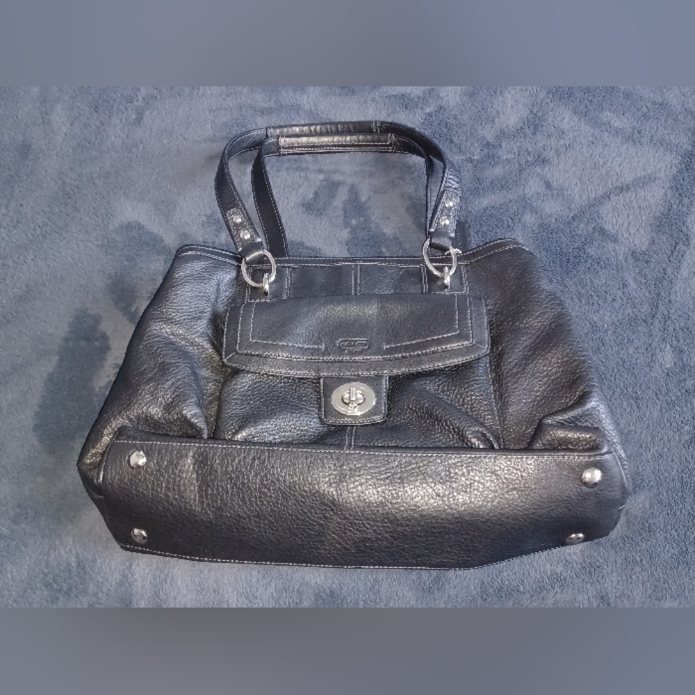 Coach Penelope Bag Purse Pebbled Black B1282-F19044 Like New